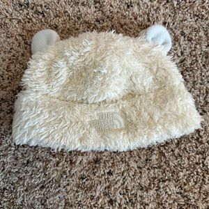 The North Face baby hat. White size XXS (0-6 month).